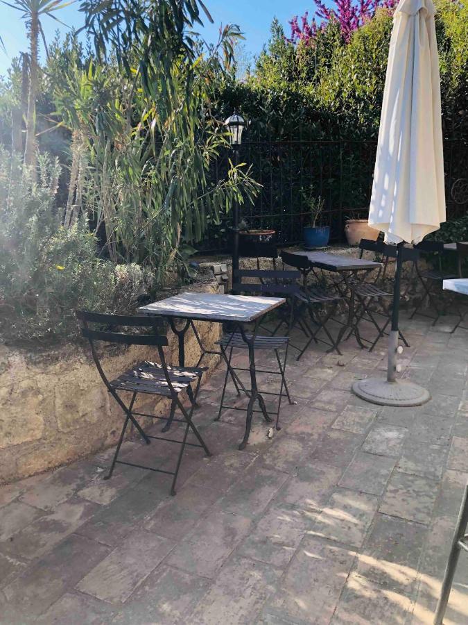 Au Bout Du Pre Hotel Pézenas Eksteriør billede